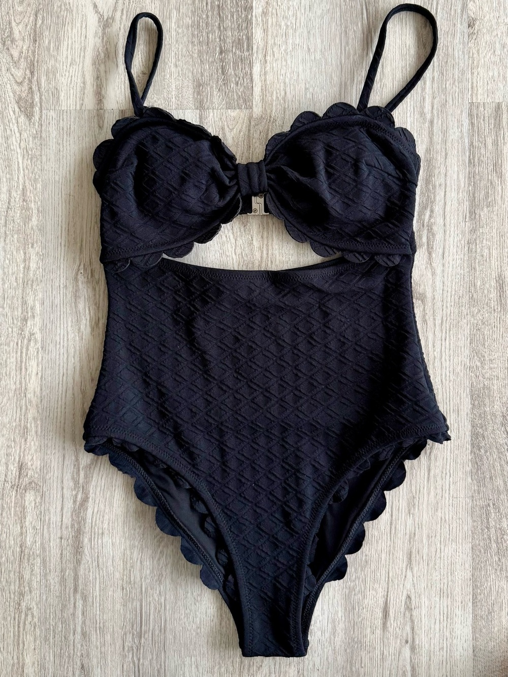 Cupshe Black Scalloped Cutout One-Piece Swim - Picture 4 of 5